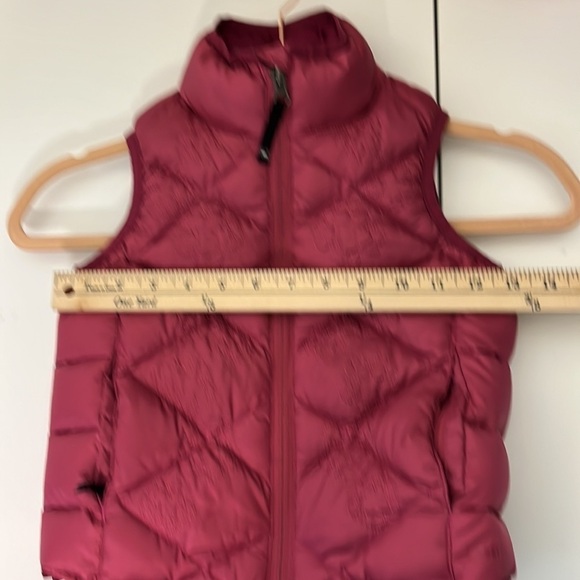 Rei Girls vest XXS (4-5)  pink color with embroidered flowers, good condition - Picture 5 of 8